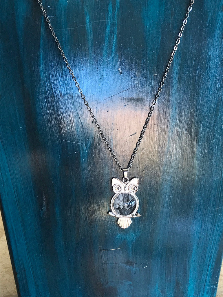 Necklace - Hand Painted Owl Pendent Mary Overstreet
