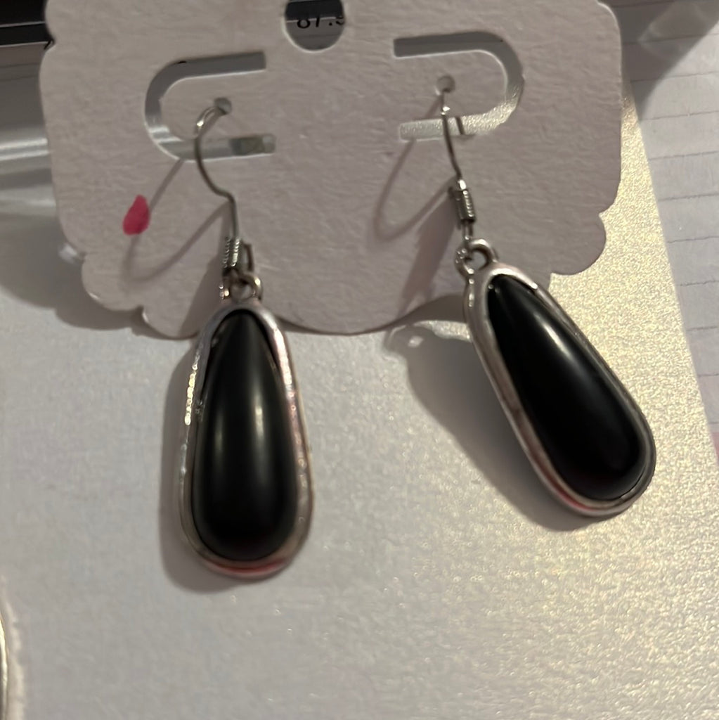 Slender Teardrop Aztec-Black