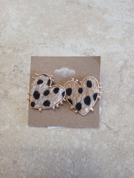 Cow Hide Heart Studs/Tan/black