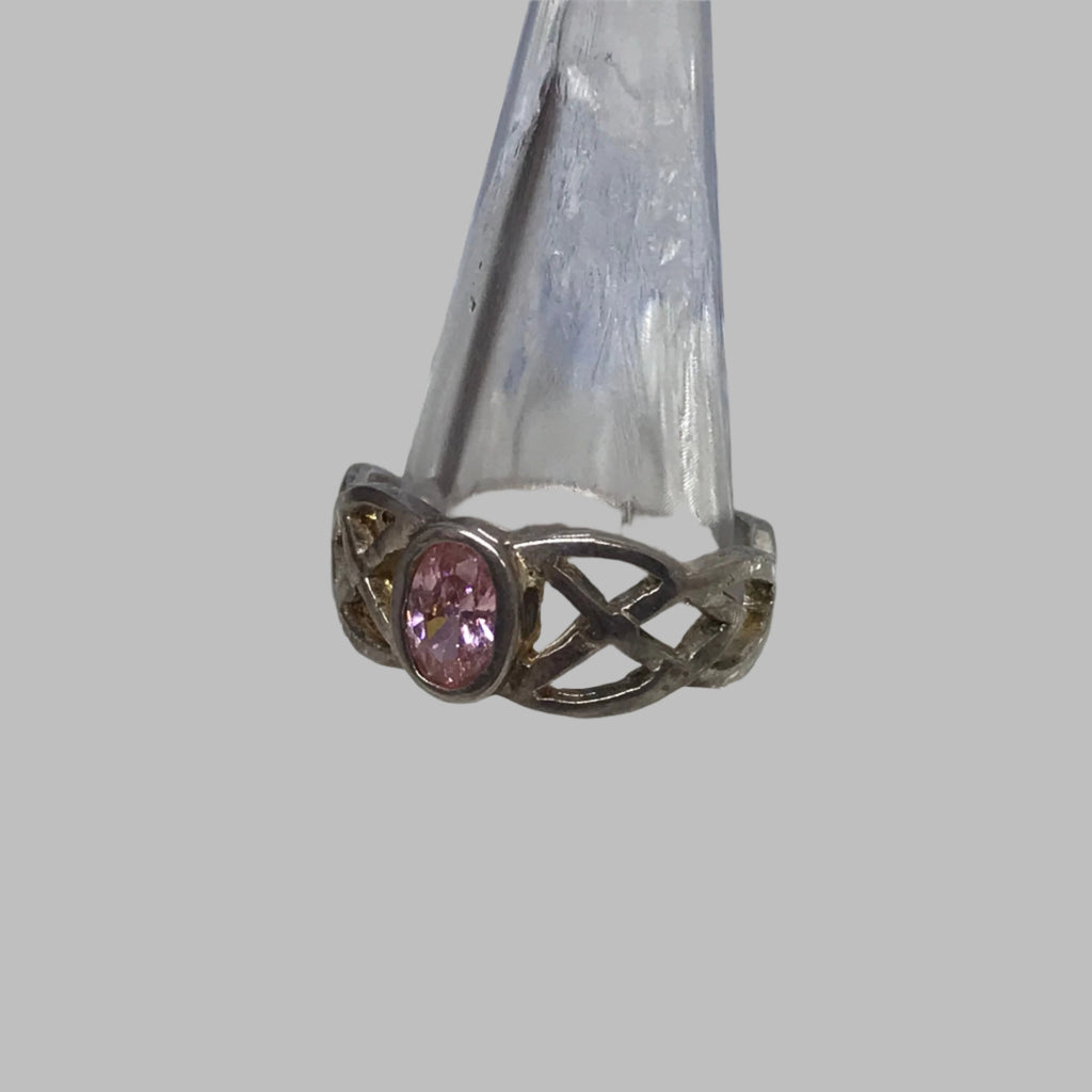 Sterling silver pink stone ring with braided design/4.5