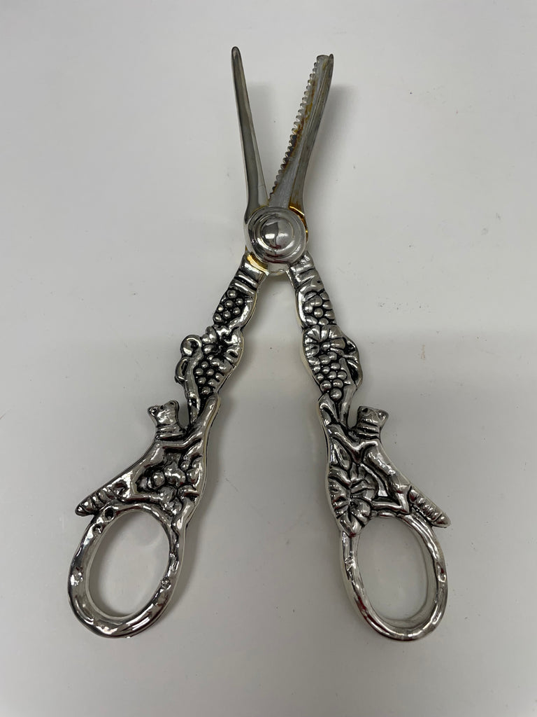 6" Long Silver Serrated Sizzors