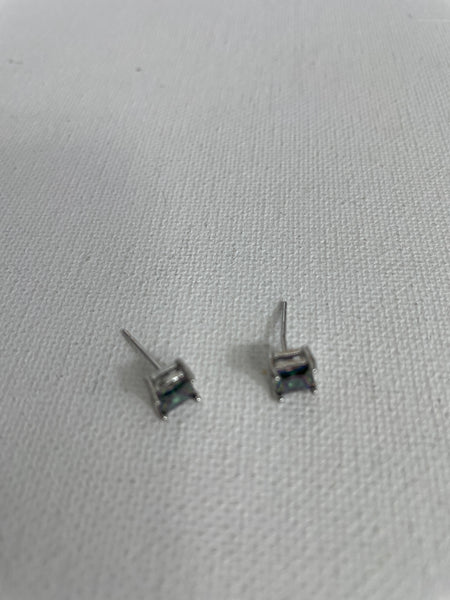 Small Stud Earrings-silver ;blue stone