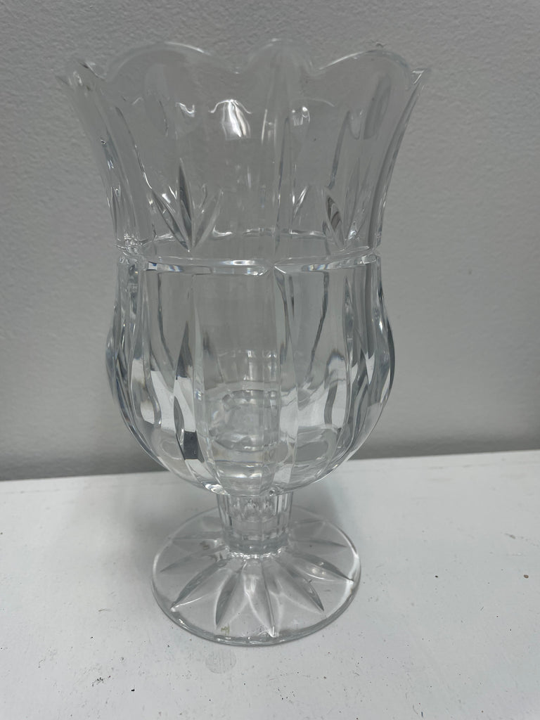 Floral Design Cut Glass7"TX4"round Vase
