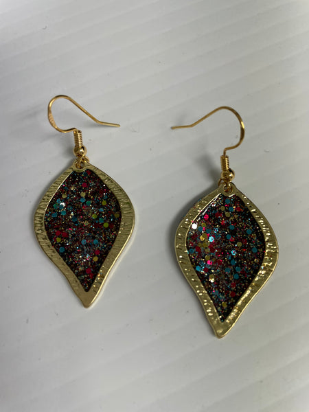 Gold-framed earrings with multicolored gemstones