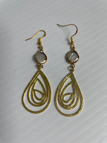 Pearl Dangle Gold Swirl earrings
