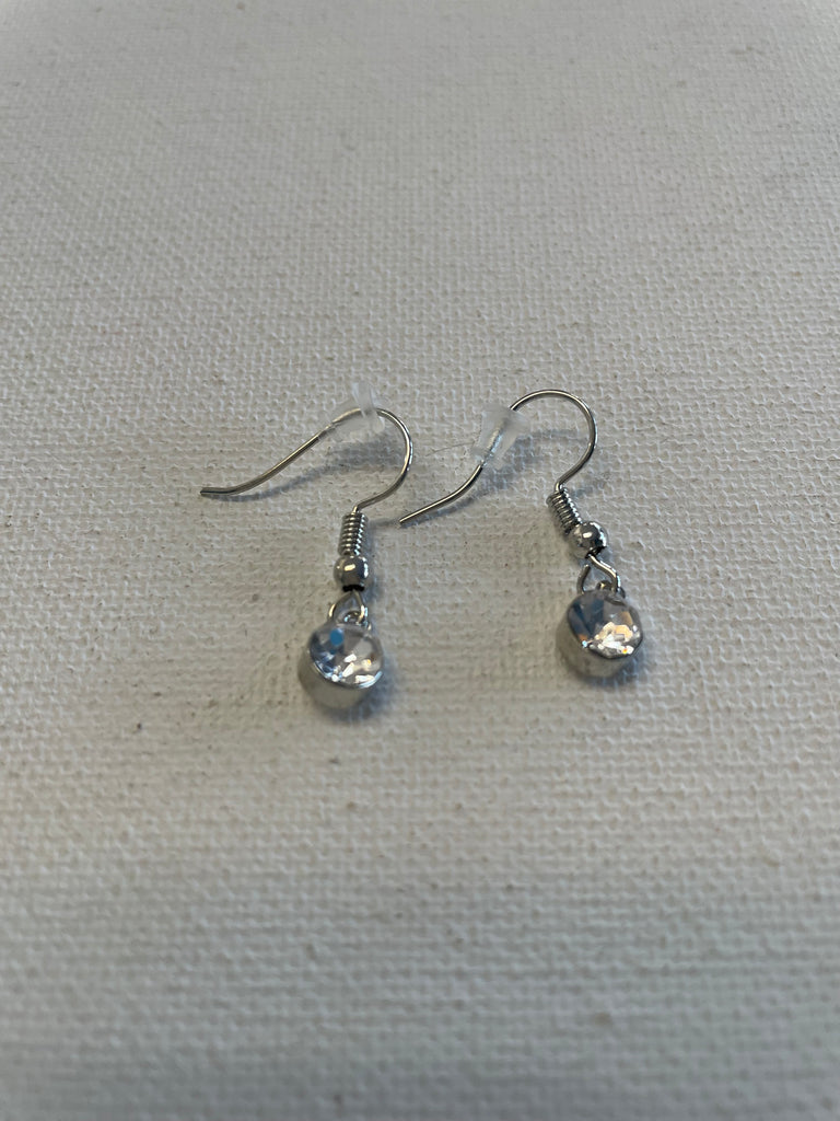 Silver Dangle earrings w/round cubic pendent