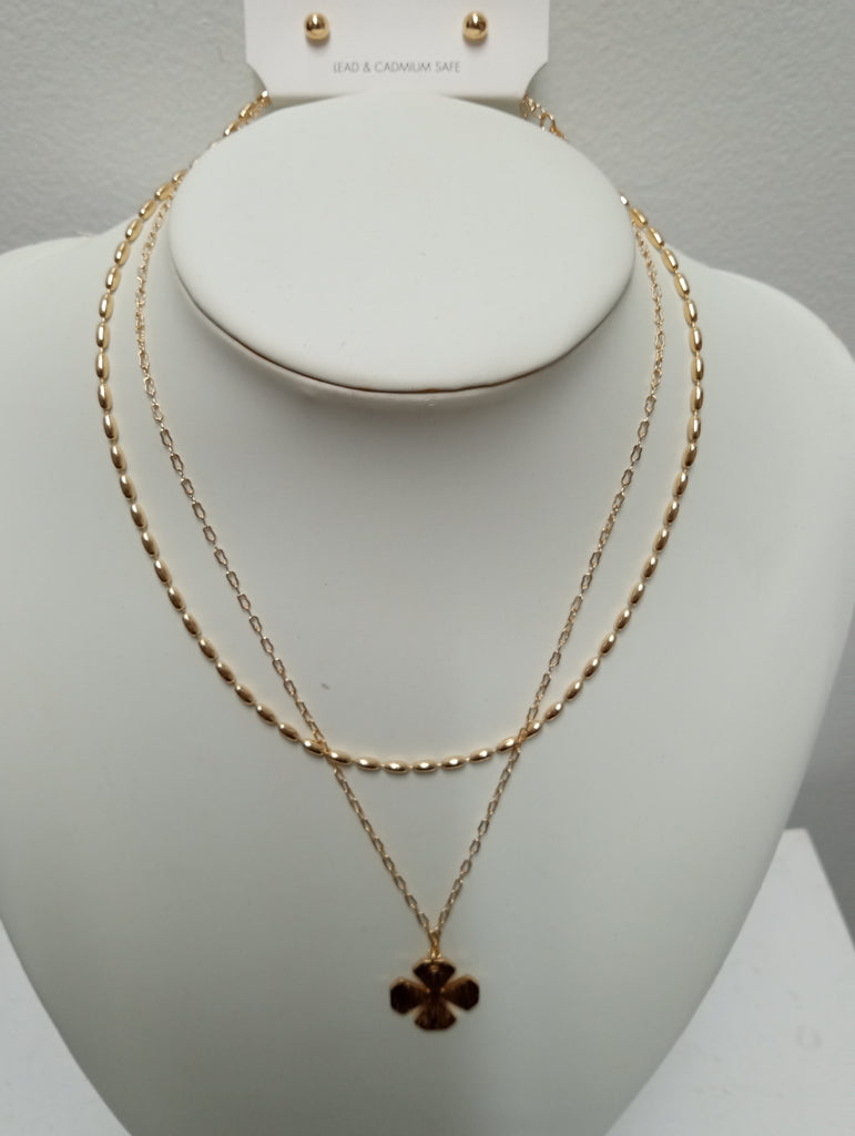 16" 2 strand gold necklace w/clover