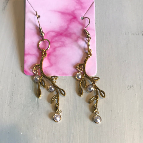 Gold Branch 3 Small Pearl Earrings