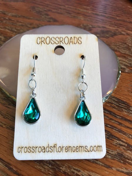 Birthstone Earrings-May-emerald