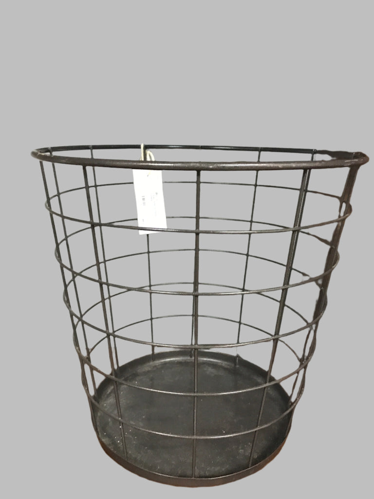 11" tall Tin Bucket