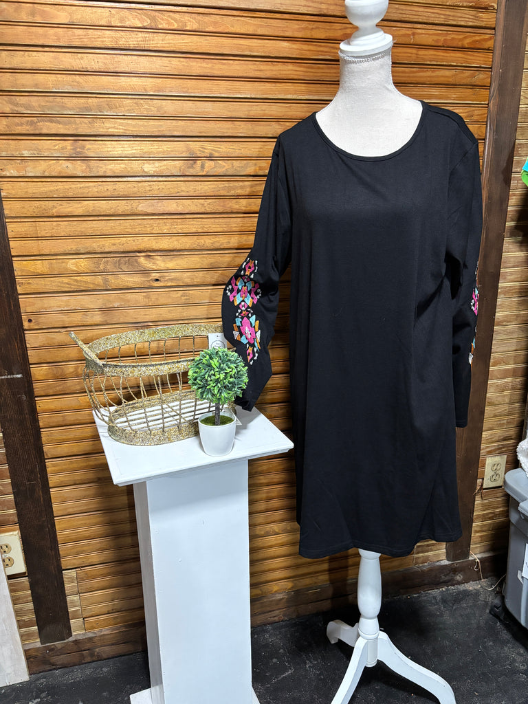 Southern Stitch Large Black long sleeve dress w/Aztec stitch on sleeves OhhMy! Gifts and Things, LLC