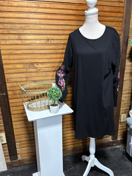 Southern Stitch Large Black long sleeve dress w/Aztec stitch on sleeves OhhMy! Gifts and Things, LLC