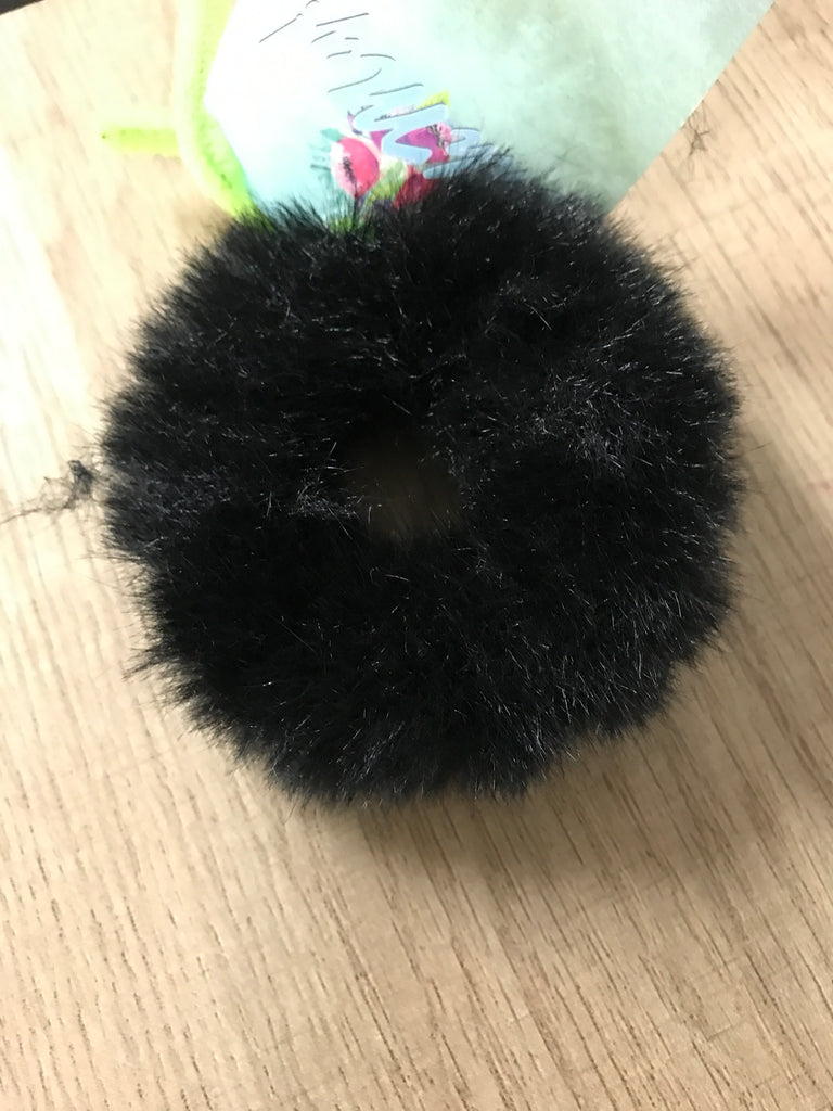 Plush Scrunchie-black