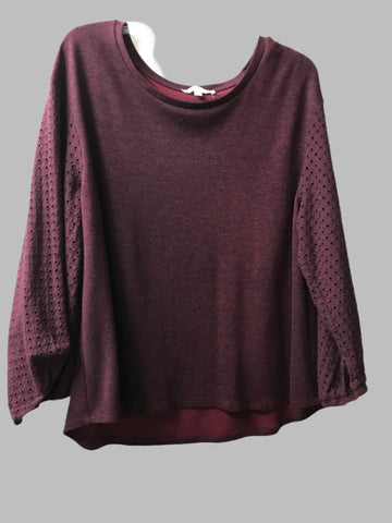 Sparkly Maroon/Black Top w/eyelit Sleeves