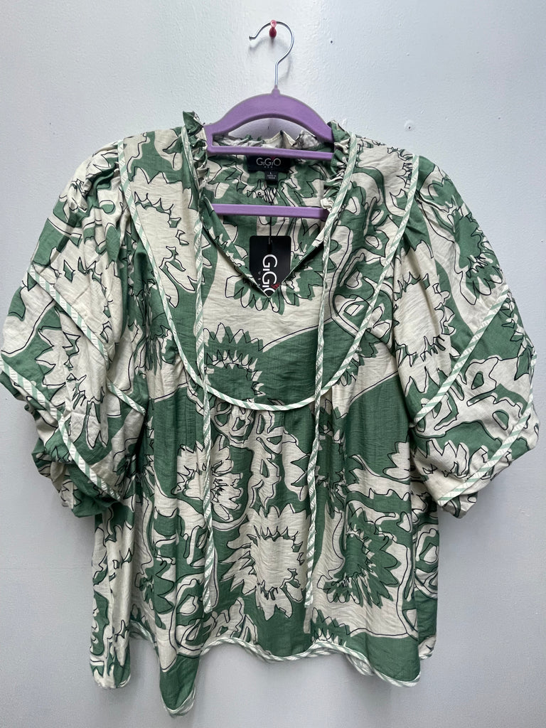 GiGiO Green/Cream Floral puffed sleeve Top