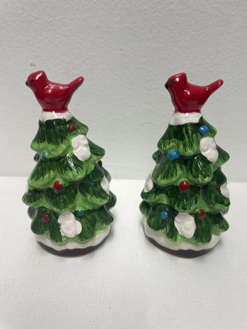4"Tall Christmas tree salt/pepper shakers w/red cardinal on top