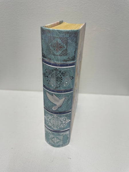 Christmas Decor Theresa Reno