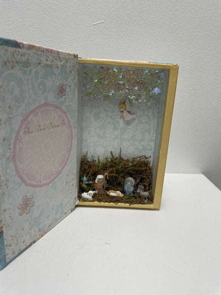 Christmas Decor Theresa Reno