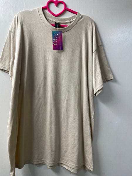 Gildan tan XL t-shirt w/Hello Pumpkin Season on back