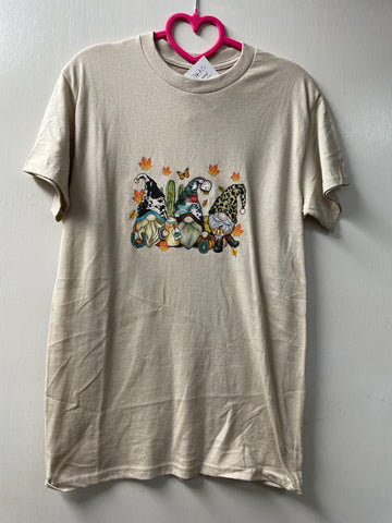Gildan small tan t-shirt w/3 fall gnomes