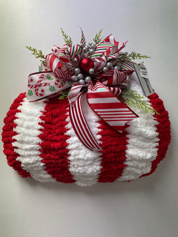18"x15"Red/White Christmas Ornament w/candy cane bow wreath