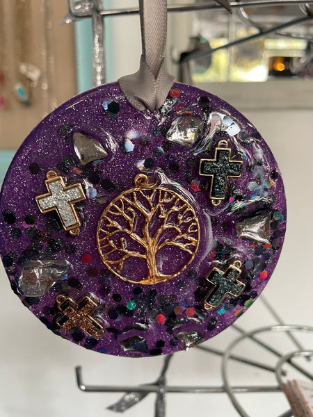 3 1/2"round Resin Ornaments Tiffany Sutton-gold tree of life with black/white crosses