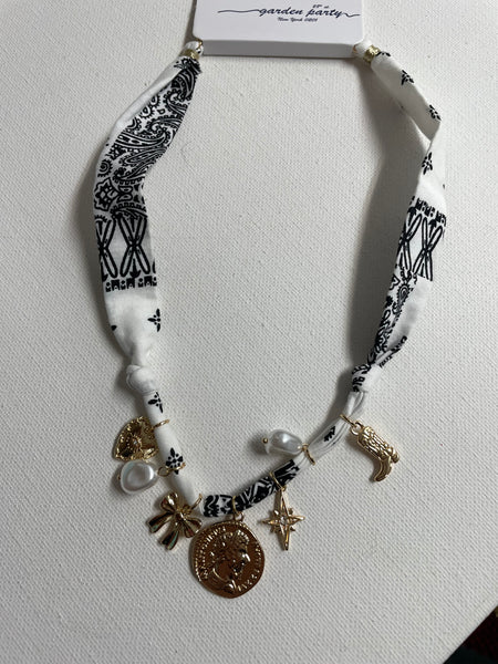Garden Party Bandana Necklace Amanda Queen