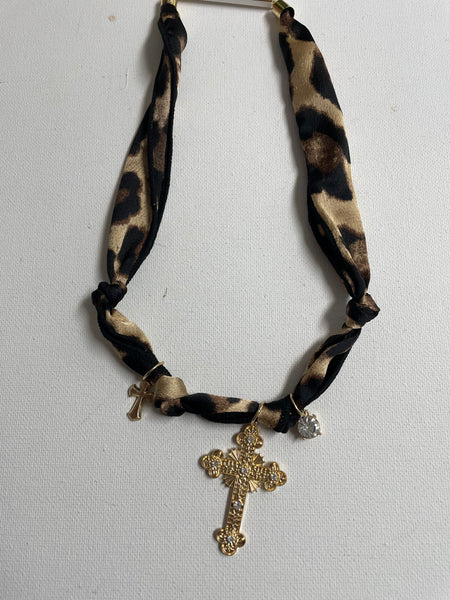 Garden Party Bandana Necklace Amanda Queen