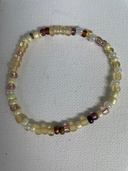 7"Round glass bead bracelets Western S Chicks & Ts