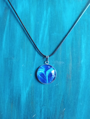 Necklace-Blue White Large Round Pendent