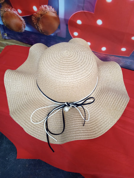 Wavy Beach Hat
