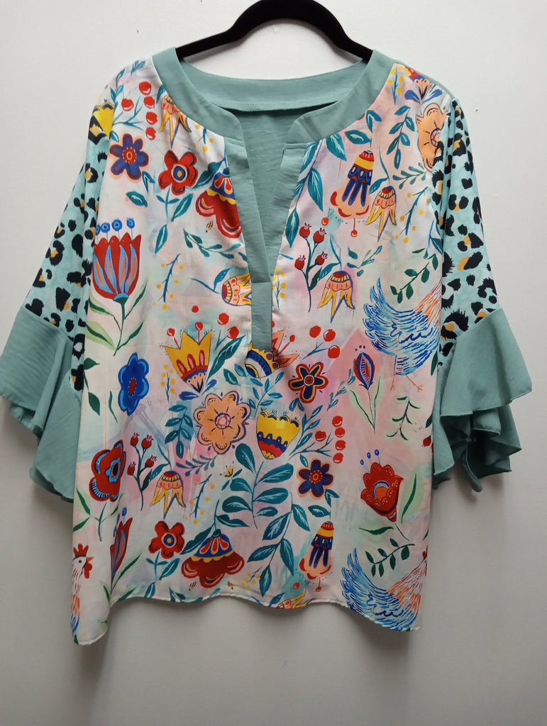 Preloved green V-Neck floral top Kay Kayla