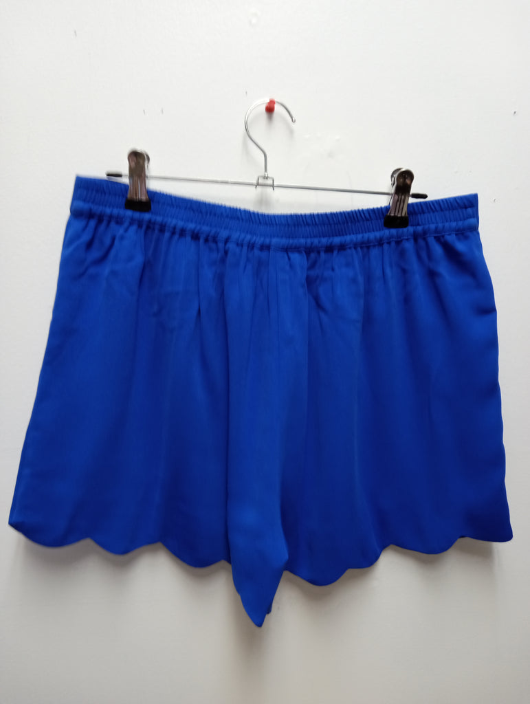 Naked Zebra Scalloped Hem Shorts | Chic Women's Shorts in Blue & White Amanda Queen