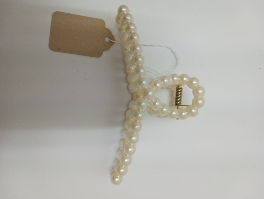 4 1/ 2"x 2"Faux Pearl Hair clip Ashlyn Abernathy