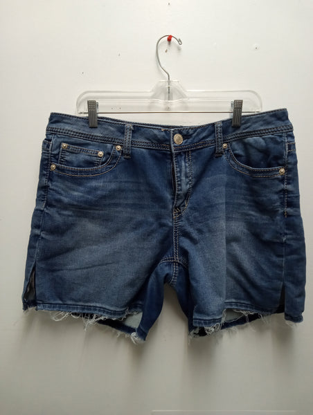 Seven Blue 14 Denium shorts Debra Hodge
