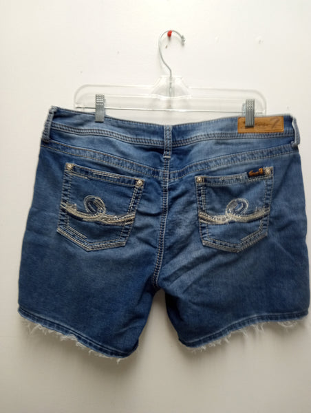 Seven Blue 14 Denium shorts Debra Hodge