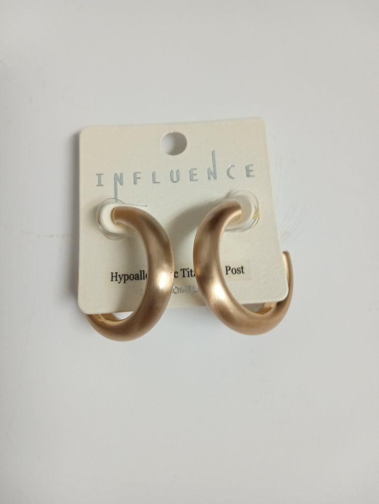 Influence Medium Hoop stud earrings Amanda Queen