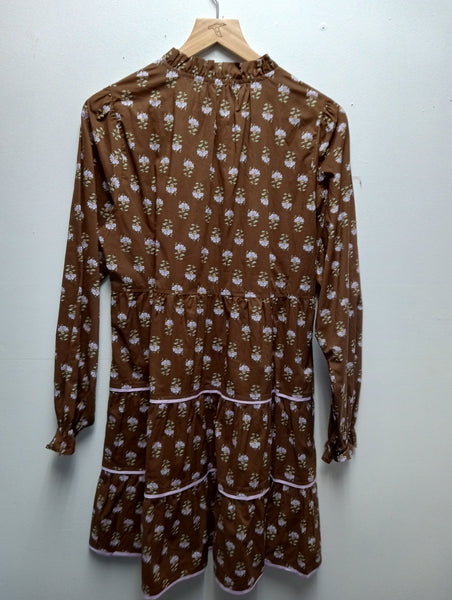JODIFL Brown dress w/lavender/green Floral design/ruffle neck w/tie Amanda Queen