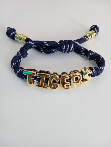 Paracord Mascot bracelet Amanda Queen