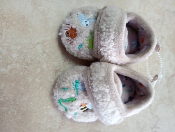 Wonder Nation Toddler Size 2 Slippers