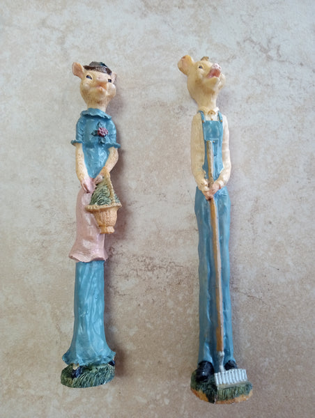 7-Inch Vintage Art Mark Skinny Pig Farmer 2-Piece Set