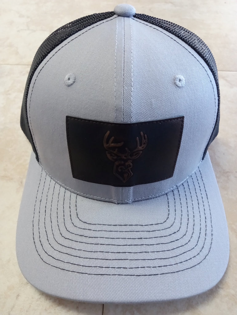 Ball hat Black/gray with Deer head leather patch