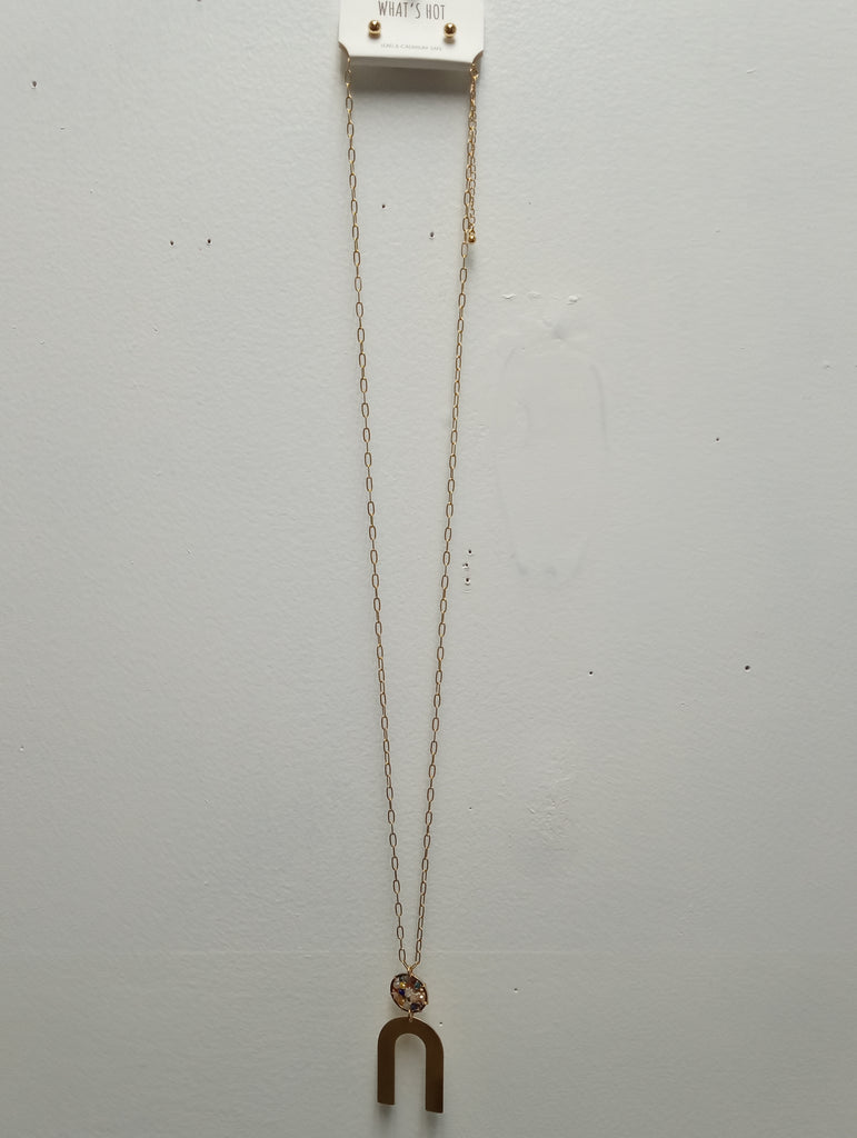 Assorted Necklace w/Upside down U Pendent