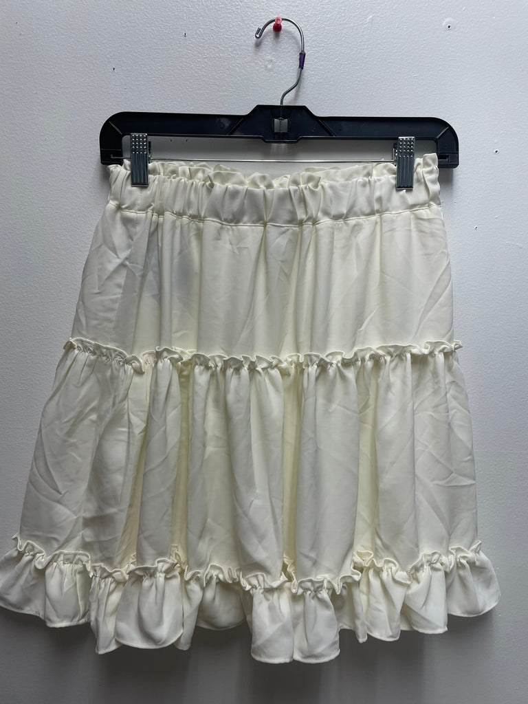 Ivory Short Ruffle Skirt w/elastic Waist Shirley Ollison