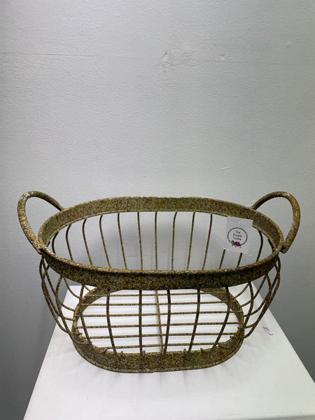 Thornhill Wire Basket – Rustic Farmhouse Storage & Décor Amanda Queen