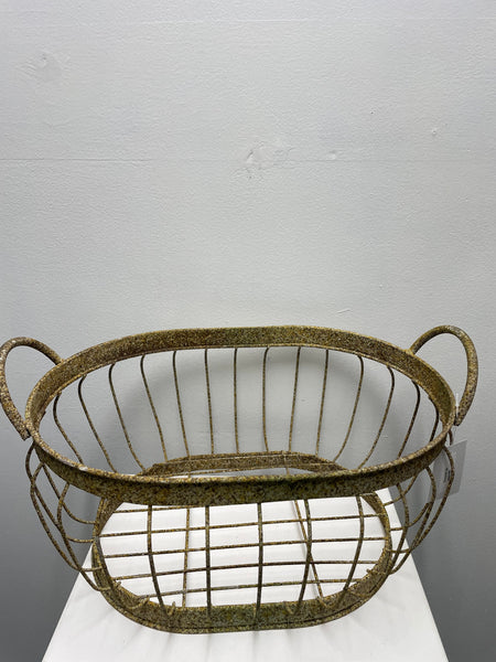 Thornhill Wire Basket – Rustic Farmhouse Storage & Décor Amanda Queen