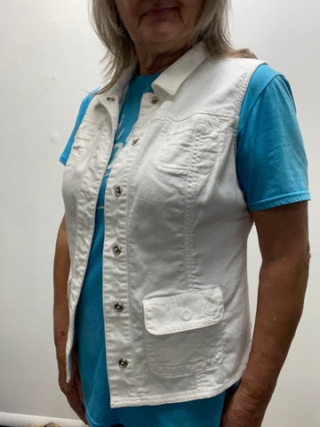 Chico's Large Platinum White Sleeveless Vest