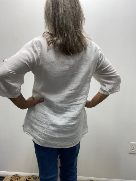 Lungo L'Arno White Linin Button Up Mid Sleeve/Side Buttons/Made in Italy-back