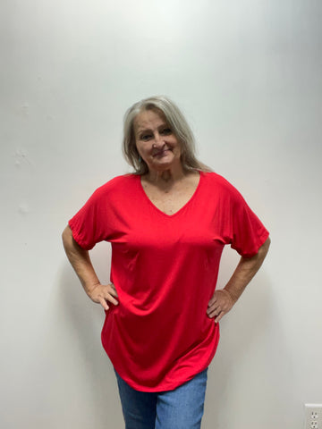 Basic T-shirt w/V-Neck-Red