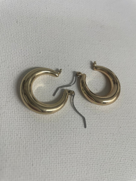 Assorted Gold Hoops-Thick Small w/clamp
